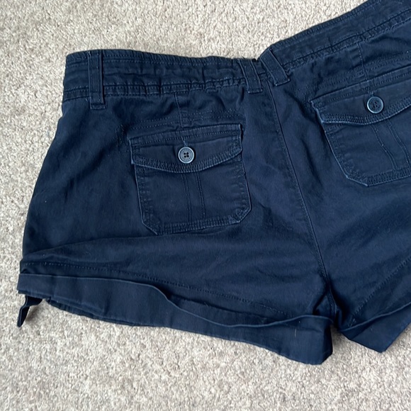 Tattoo Jeans Shorts - Picture 8 of 9